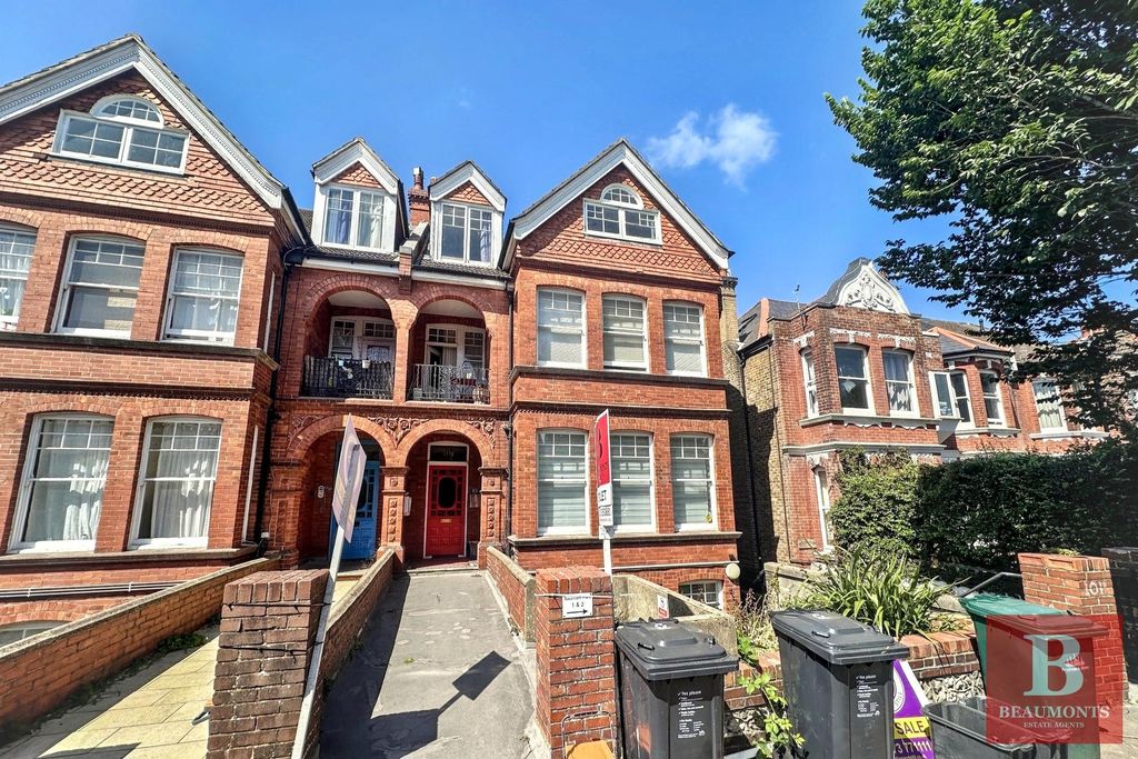 101 Beaconsfield Villas